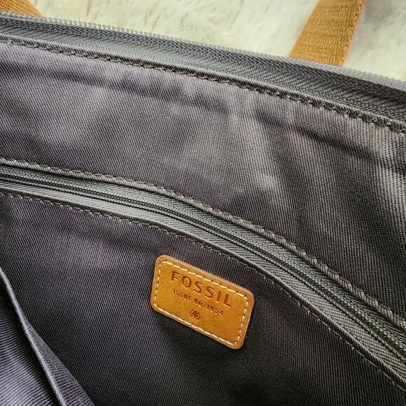 Fossil Key Per Coated Canvas Messenger Crossbody Bag Gray Pink Floral New - Picture 9 of 14